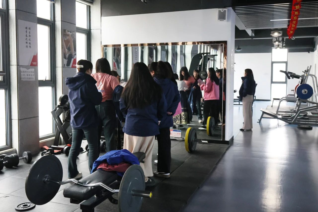 多姿多彩綻芳華！山河智能開展“三八”國際勞動婦女節主題慶?；顒? width=