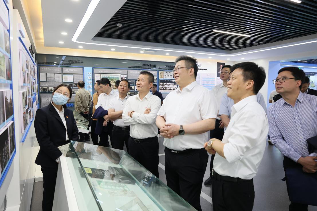 湖南鋼鐵集團黨委書記、董事長李建宇到山河智能調研交流