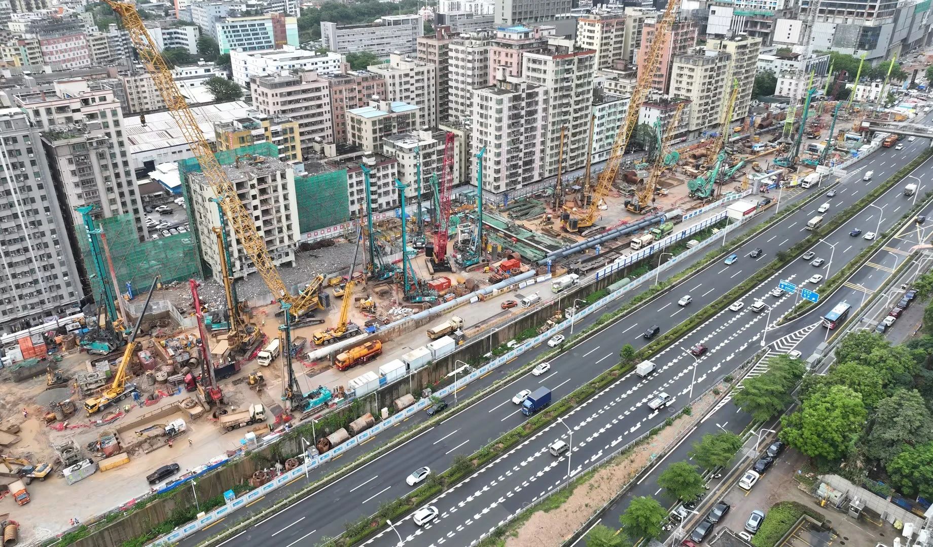 性能突出，超強助力！山河智能旋挖鉆機助力深圳地鐵五和站施工