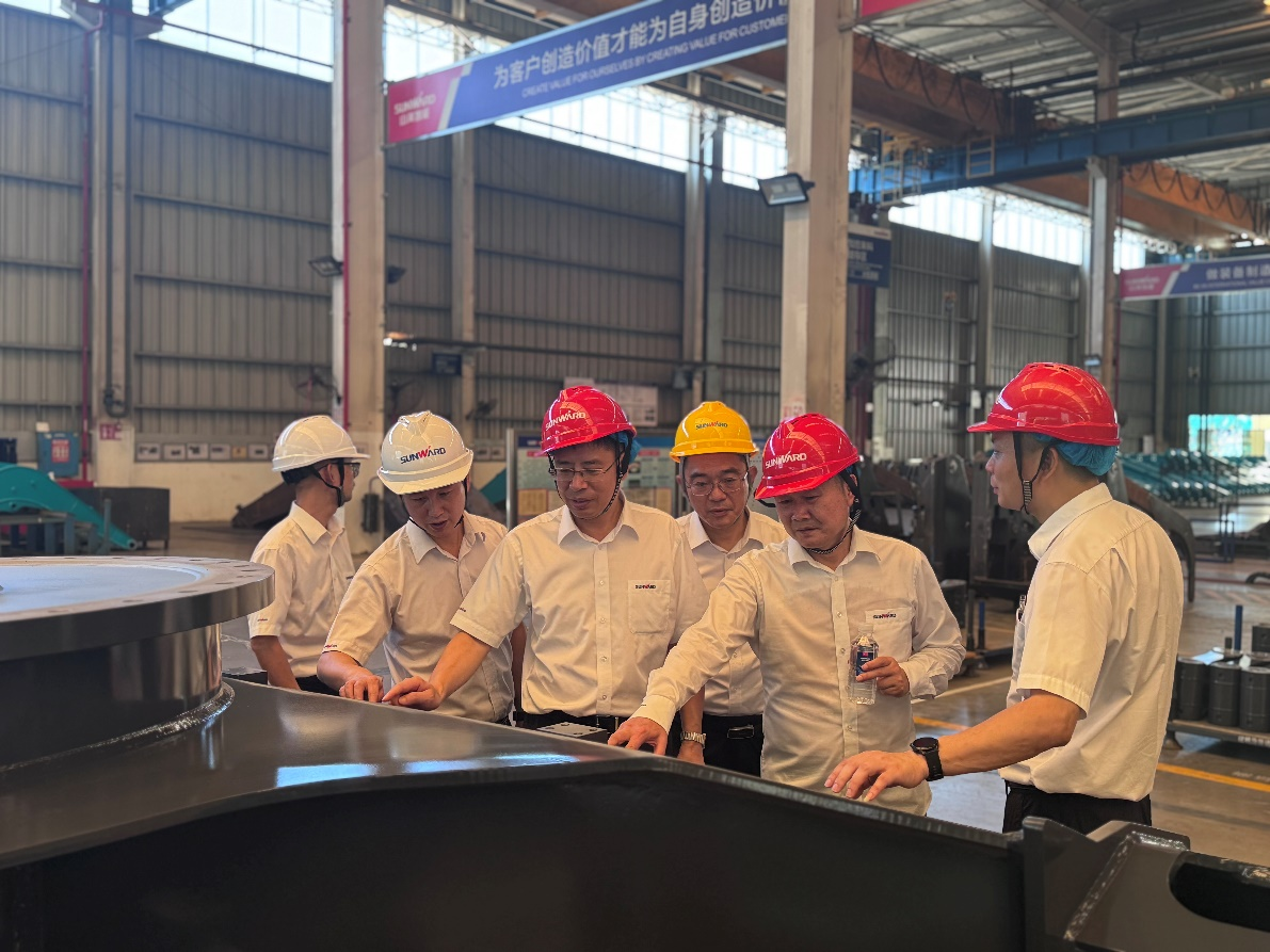 戰高溫，保安全--山河智能開展高溫防暑專項安全檢查