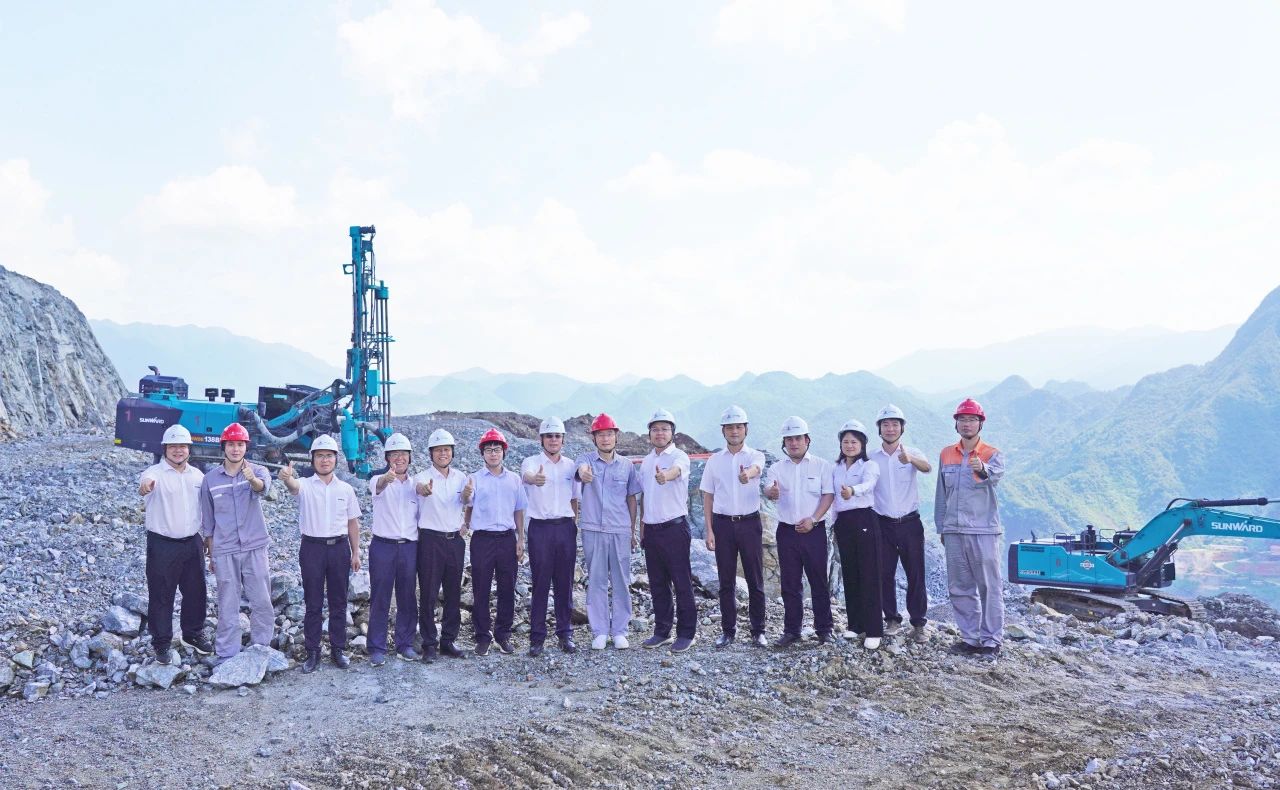 合作共贏，智勝未來！山河智能拜訪湖南柿竹園有色金屬有限責任公司