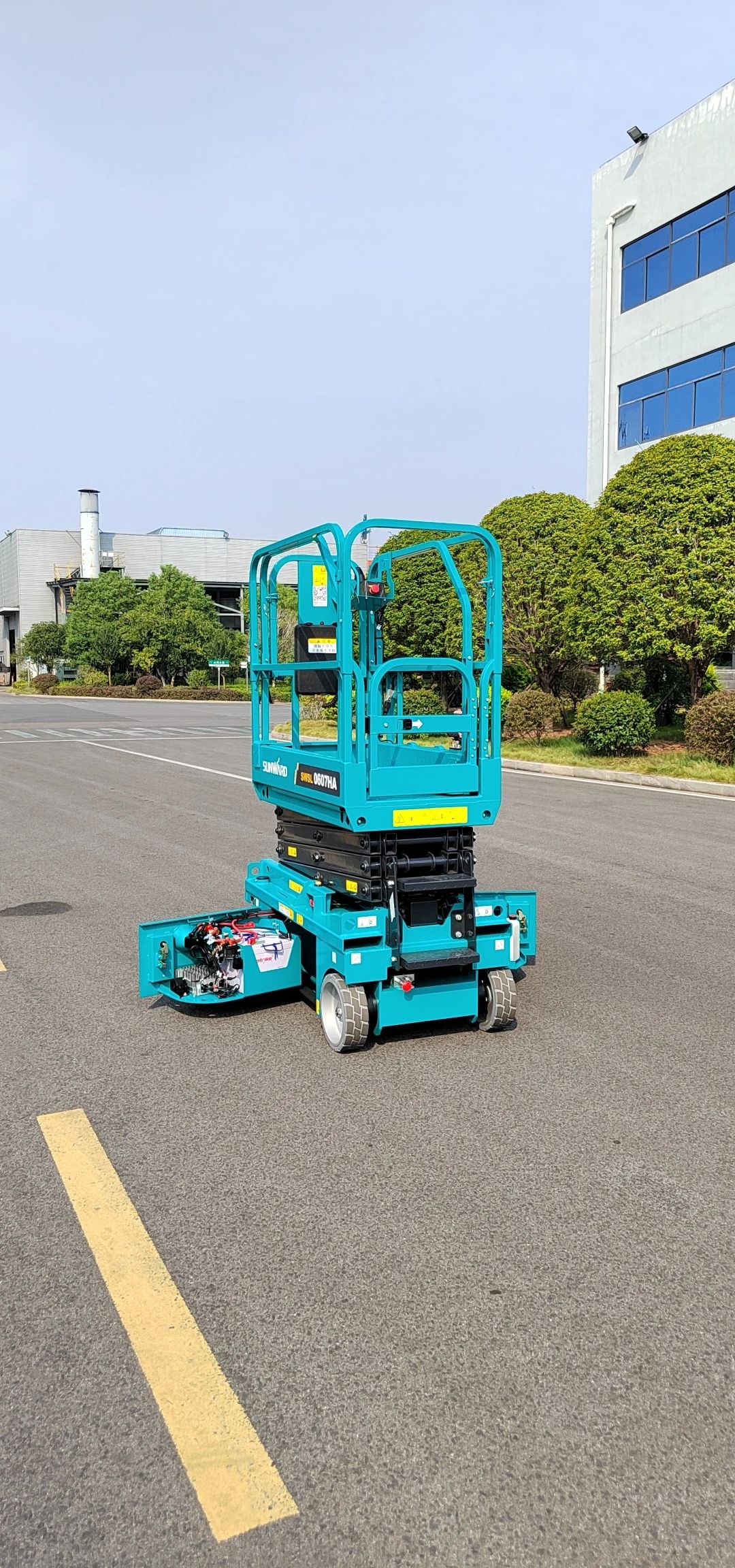 向“新”而行！山河智能又一款電動液驅剪叉式高空作業平臺發布