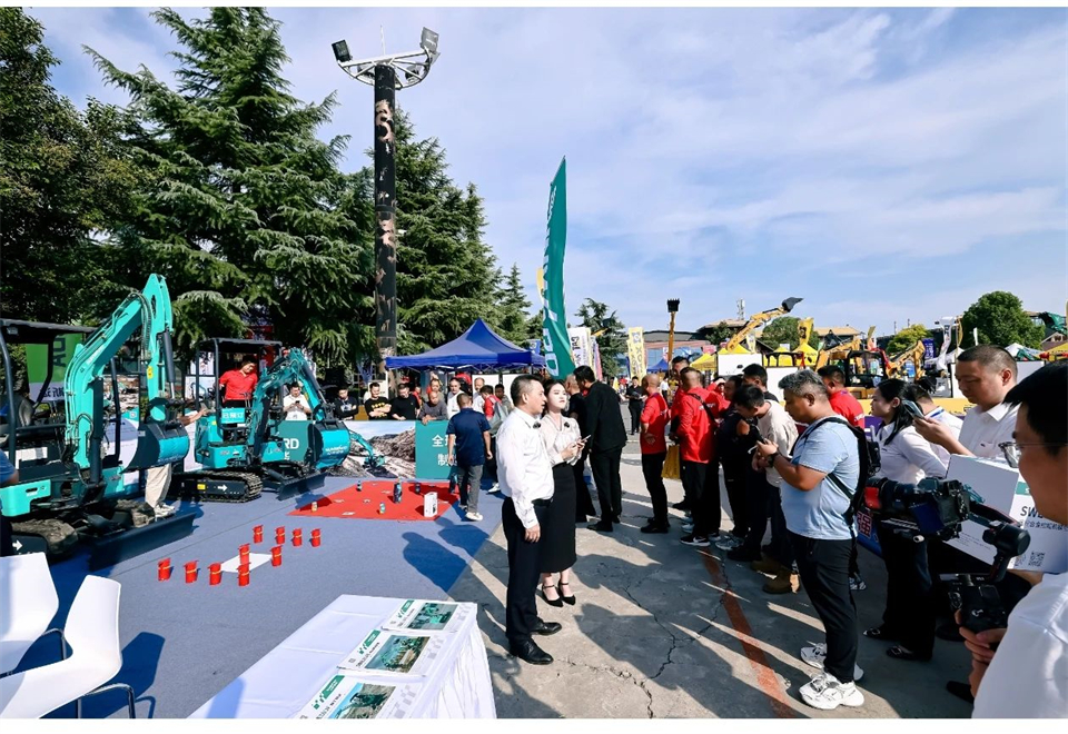 展現“掘”對實力！山河智能亮相2024微挖大會暨小型設備大會