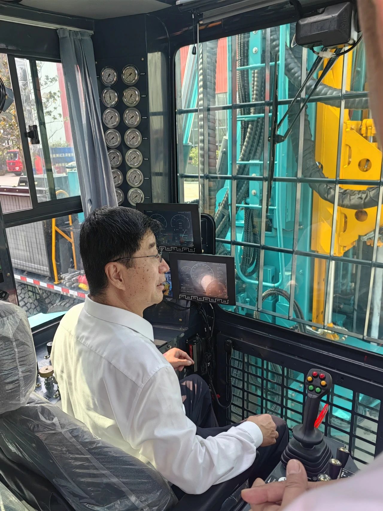 山河智能創新裝備亮相全國礦山鉆探（應急救援）技能競賽