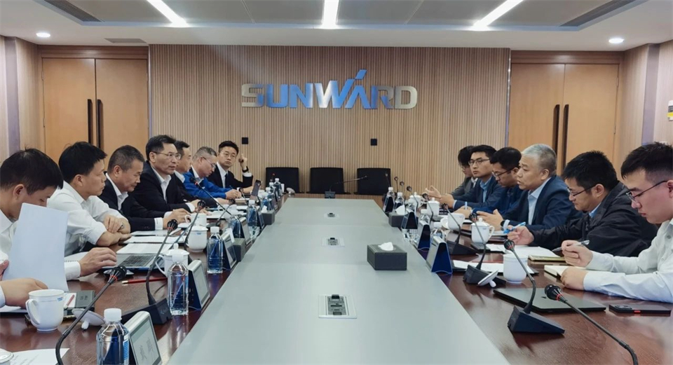 產業協同，共贏未來！遠景動力中國區總裁趙衛軍一行考察山河智能