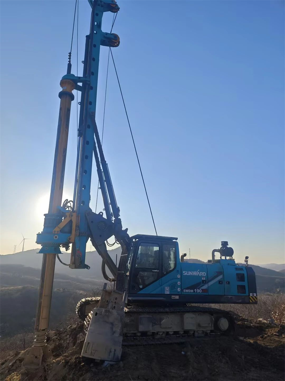 山河智能舉辦電塔樁技術創新交流會，為電力基礎設施建設注入新動力