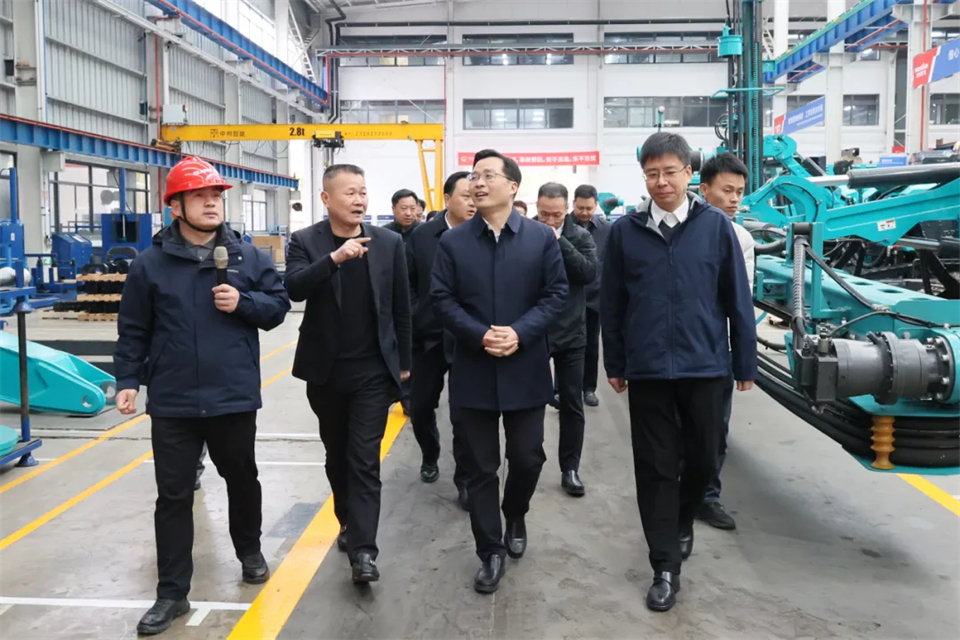 蔣紅波走訪調研山河智能