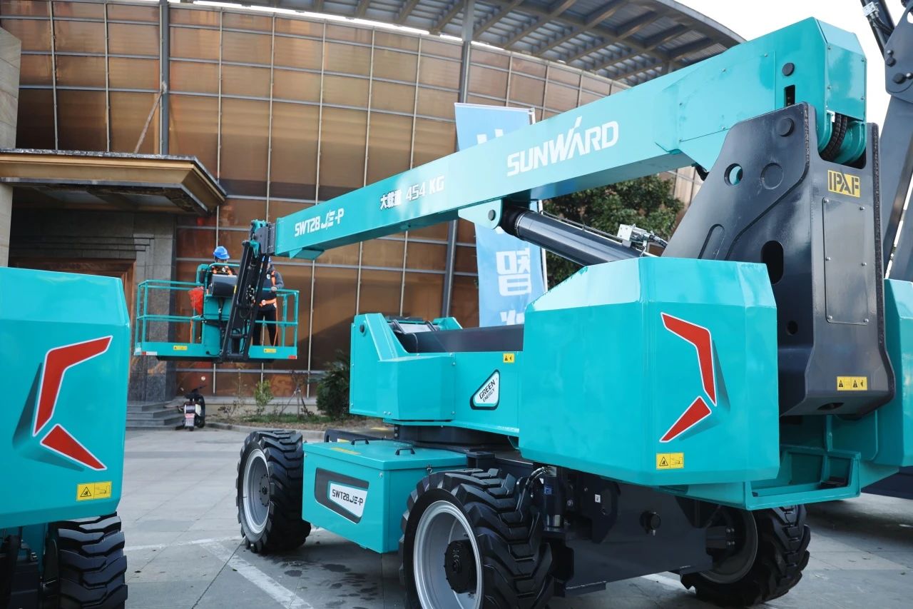 登“高”向“新”，山河智能亮相第九屆全國高空作業平臺租賃大會