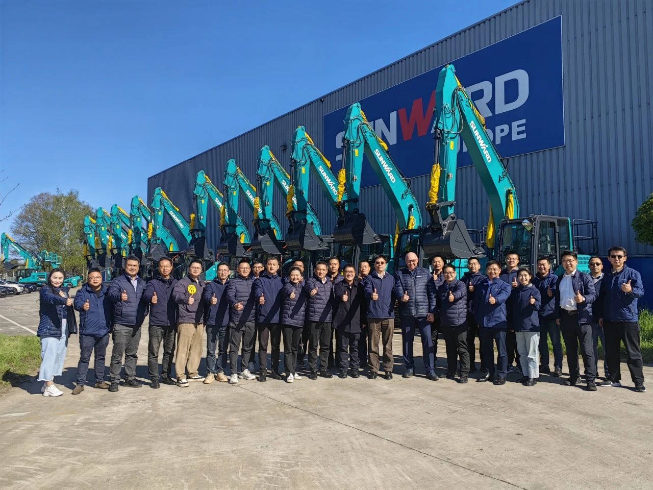 山河智能董事長付向東帶隊赴歐洲子公司考察調研