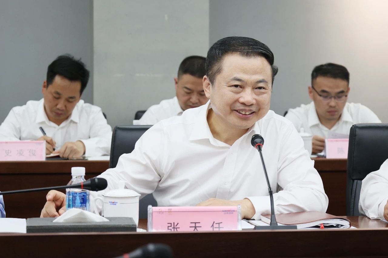 天能控股集團黨委書記、董事長張天任率隊到訪山河智能