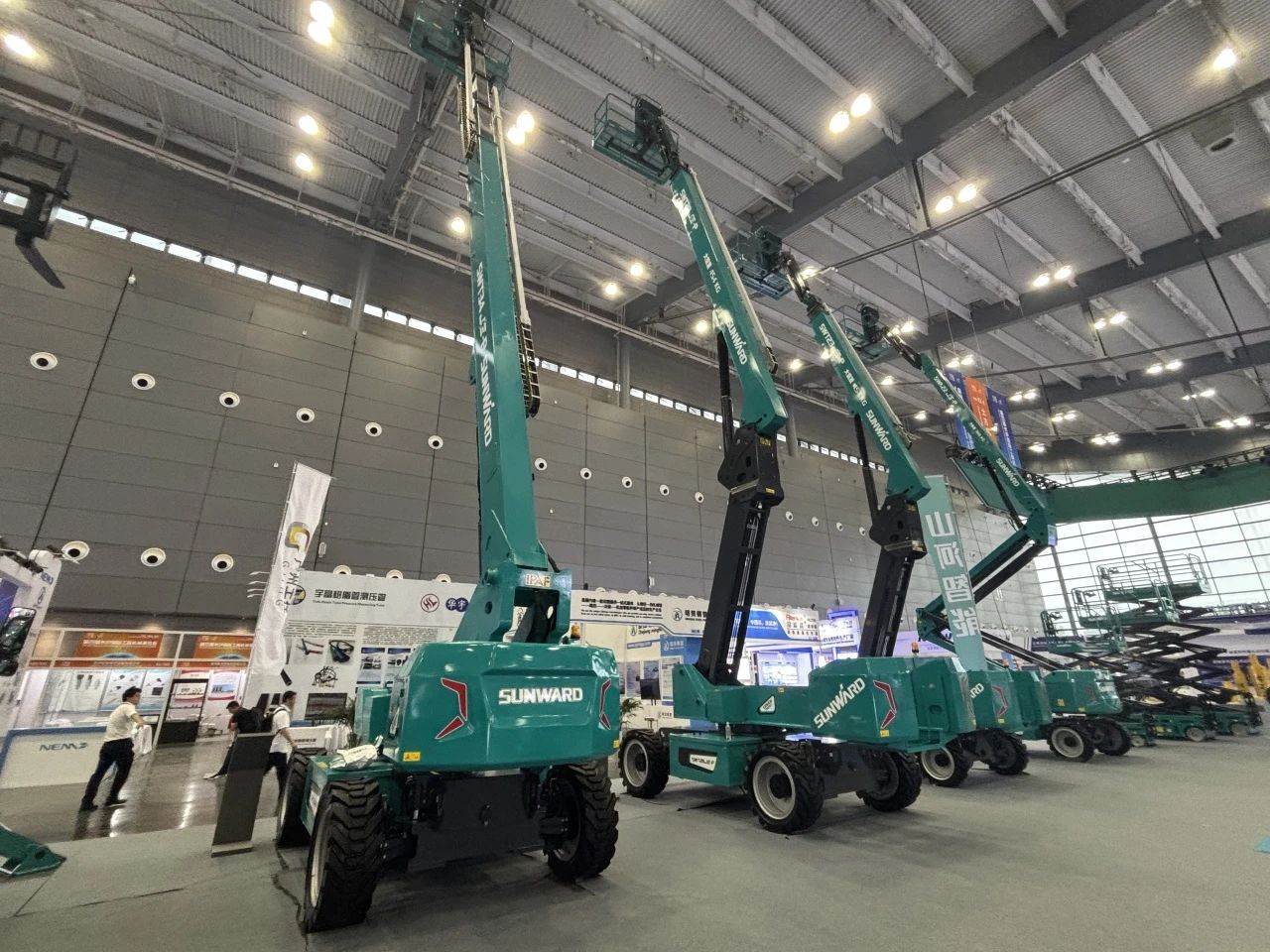 2025 CICEE | 山河智能SWT34JE-P電動直臂式高空作業平臺重磅發布！