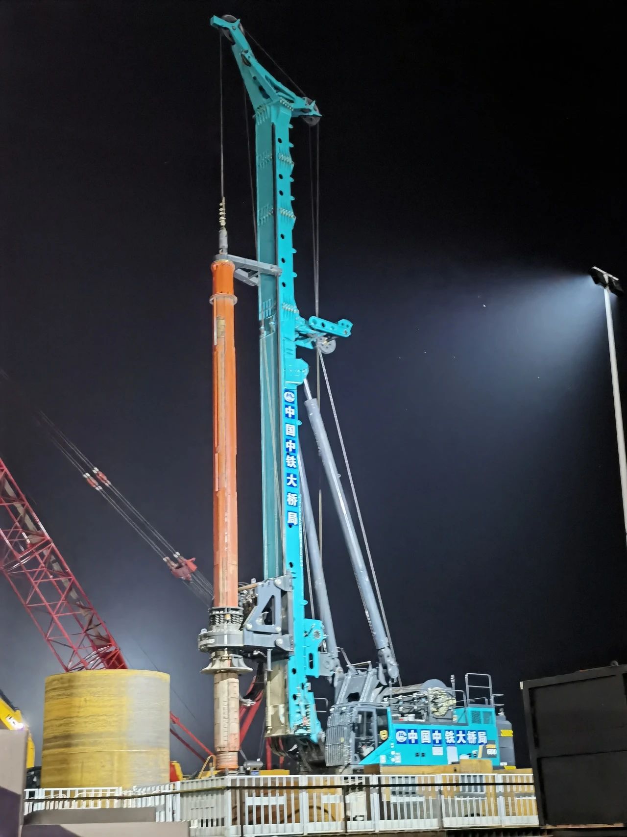 再戰“世界級工程”！山河智能旋挖鉆機助力宜昌長江公鐵大橋建設