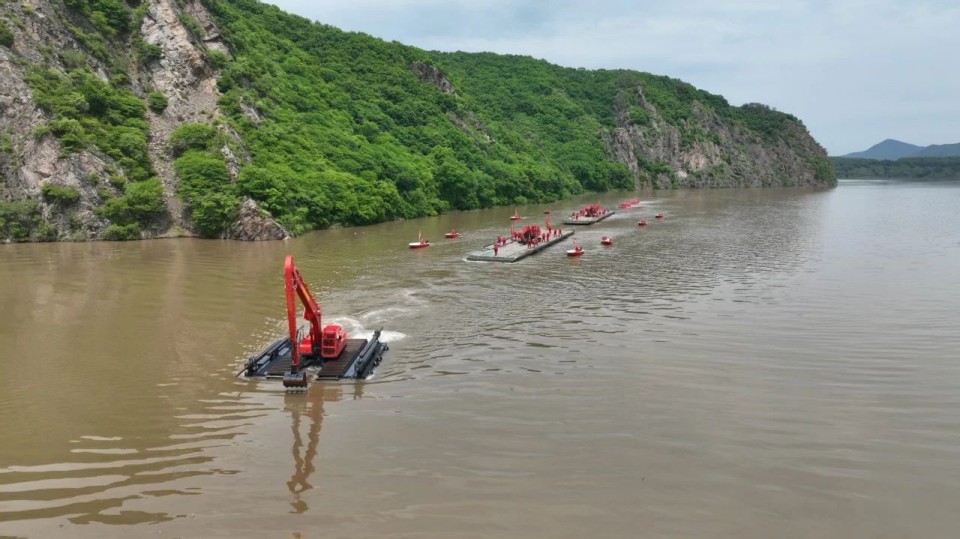 硬核破解“最后一公里”難題，山河智能應急救援設備助力“應急使命·2025”演習！