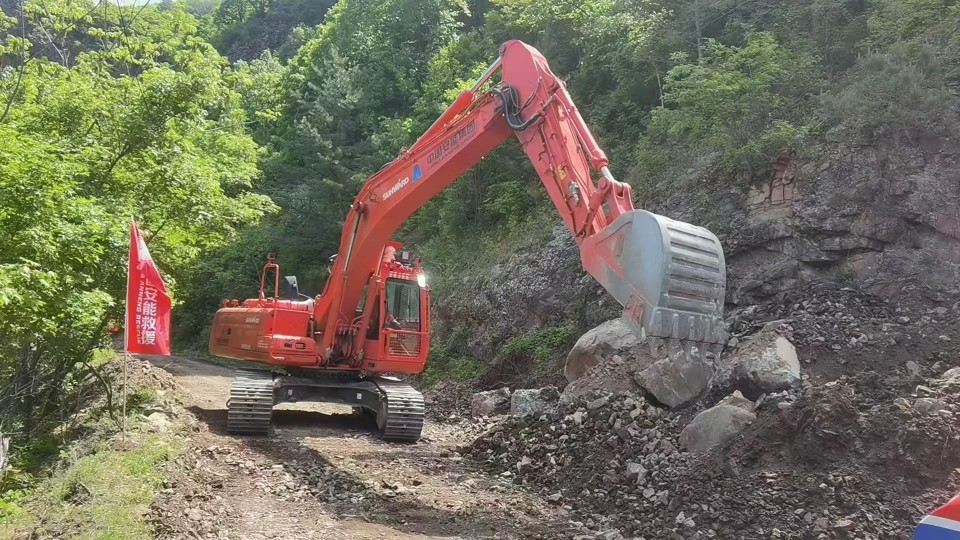 硬核破解“最后一公里”難題，山河智能應急救援設備助力“應急使命·2025”演習！