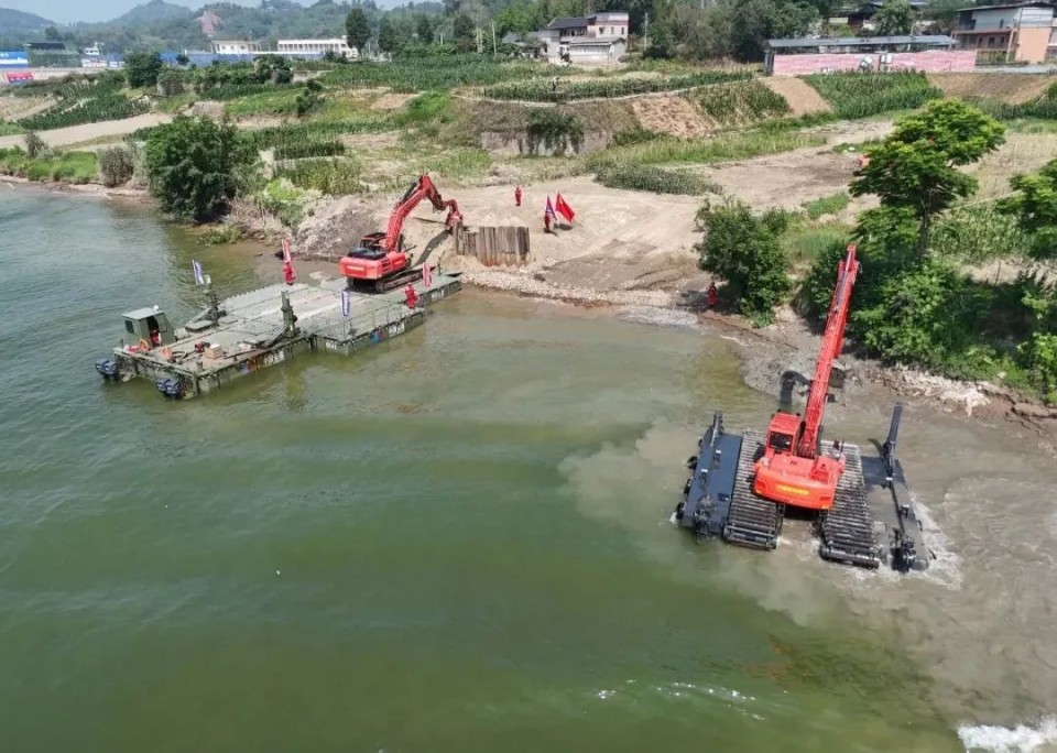 硬核破解“最后一公里”難題，山河智能應急救援設備助力“應急使命·2025”演習！