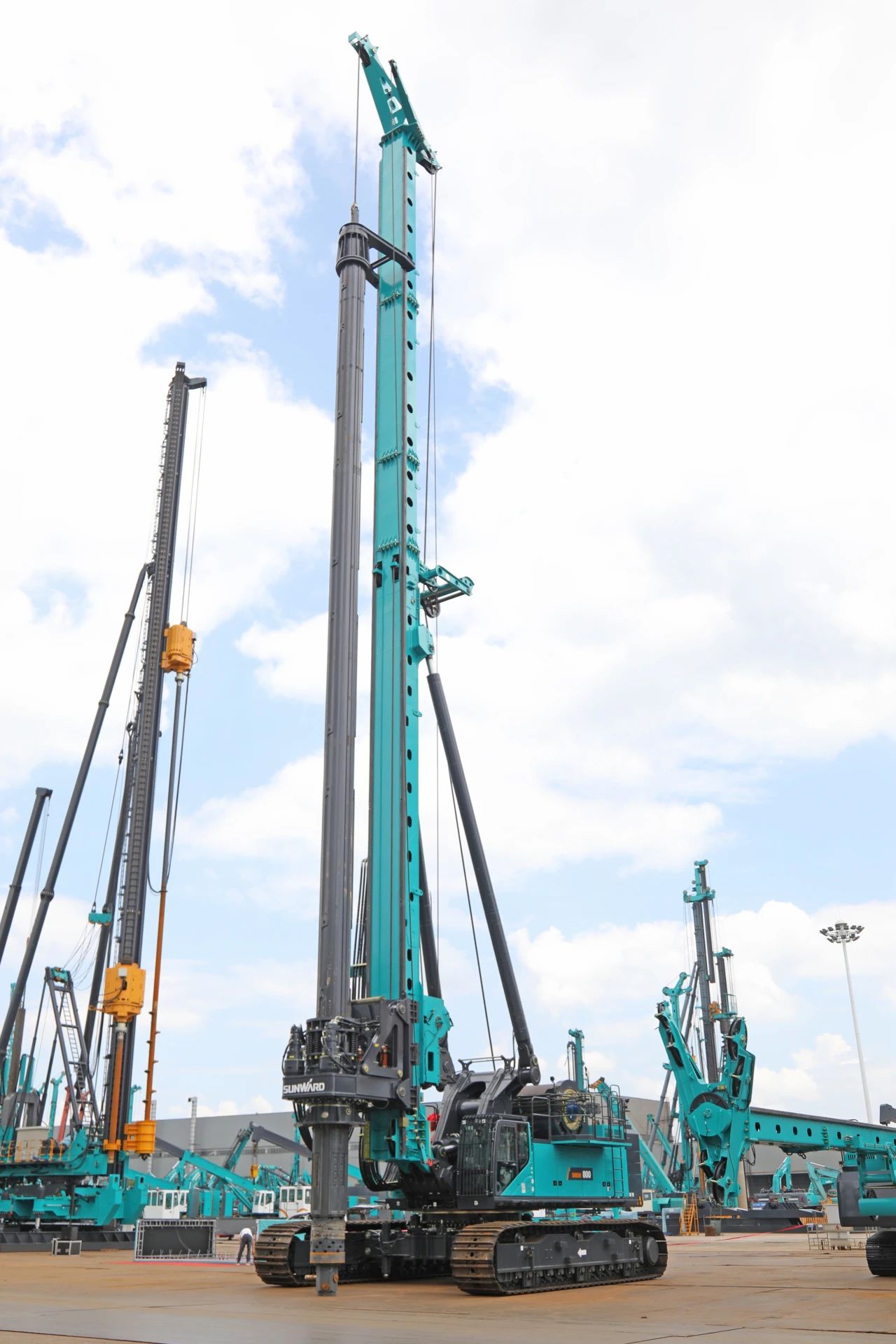 “破紀錄王者”再出征！山河智能SWDM800旋挖鉆機成功交機