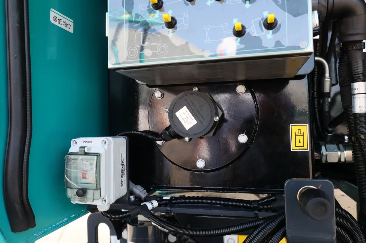 技術新標桿！山河智能SWA22J-P柴動曲臂式高空作業平臺下線！