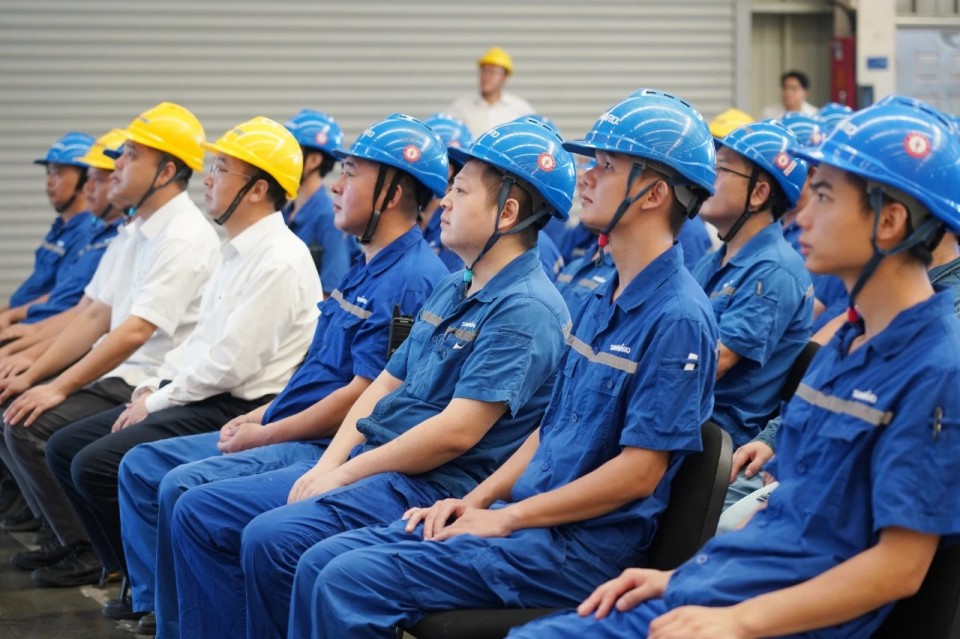 山河智能組織集中收看紀念中國人民抗日戰爭暨世界反法西斯戰爭勝利80周年大會