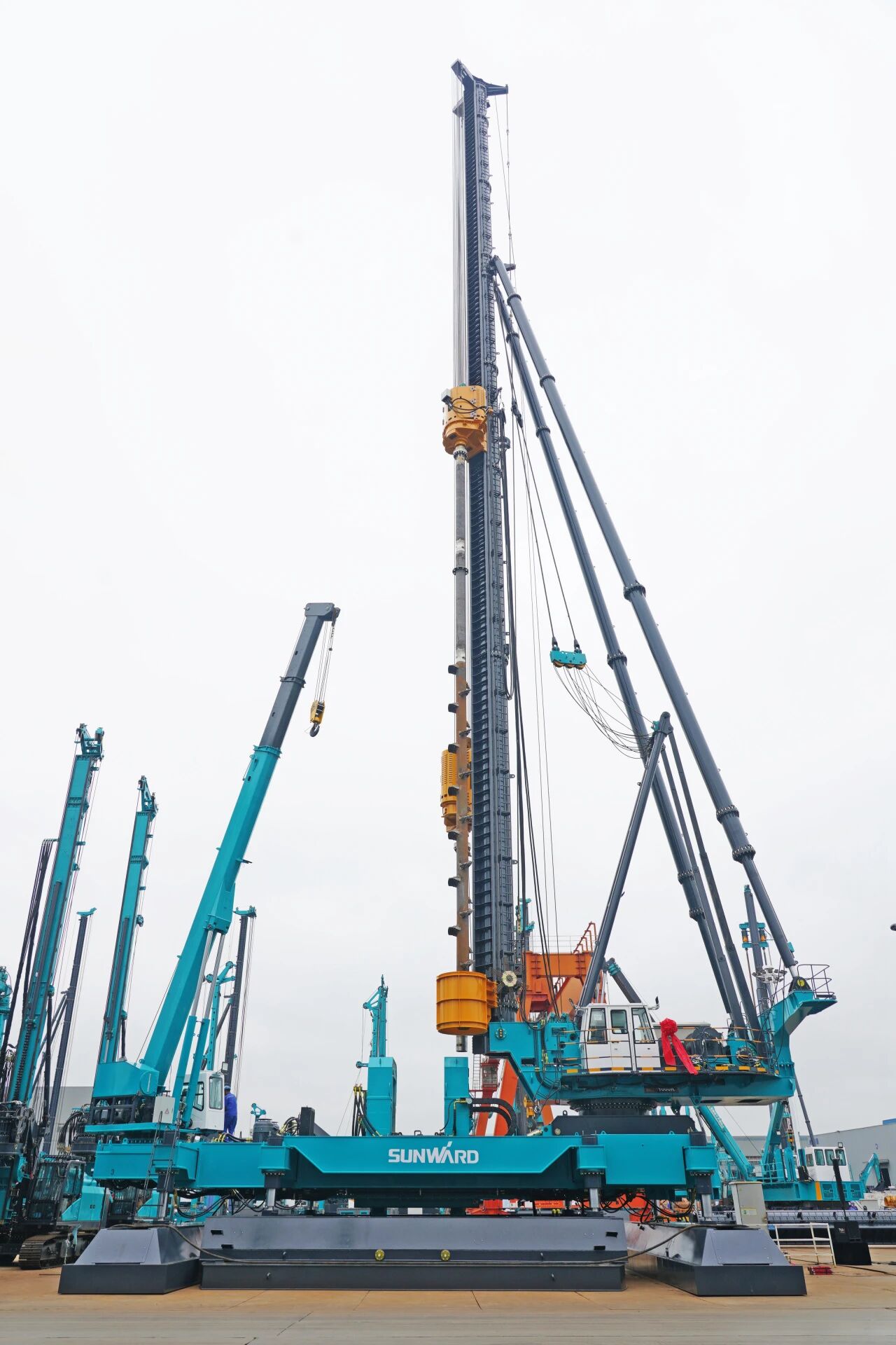 破局深基施工！山河智能攪拌中掘植樁一體機重磅交付