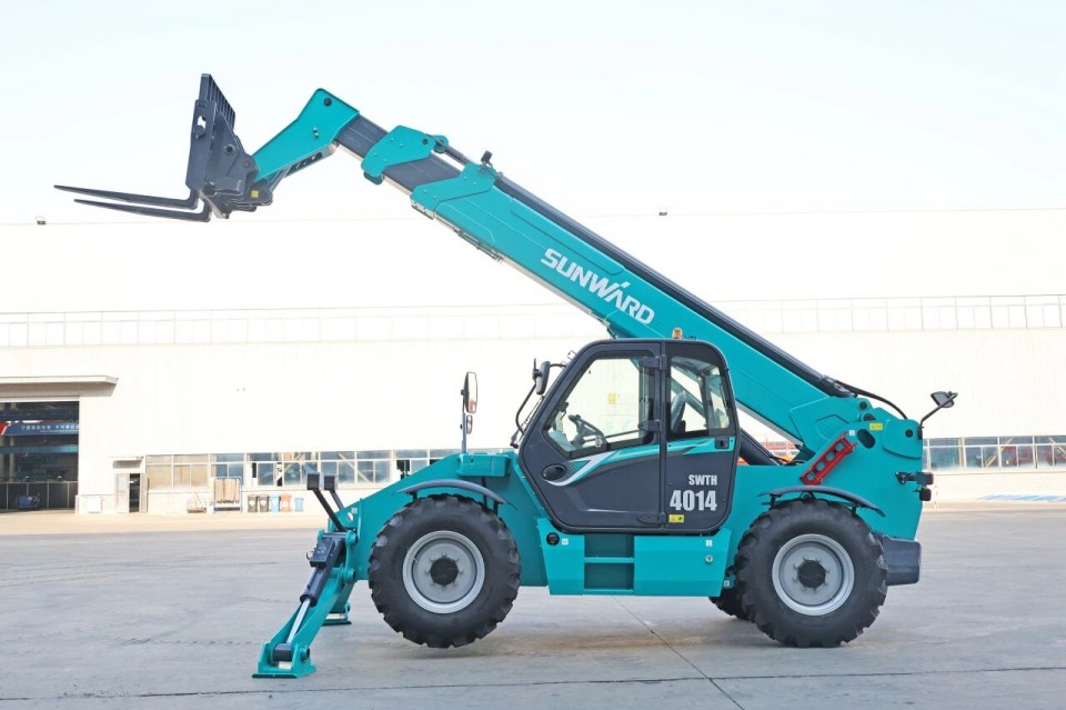 高端機型“雙箭齊發”！山河智能兩款伸縮臂叉裝車成功下線