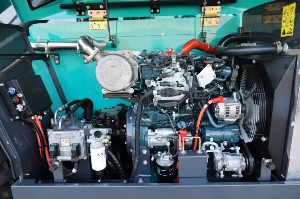 高端機型“雙箭齊發”！山河智能兩款伸縮臂叉裝車成功下線