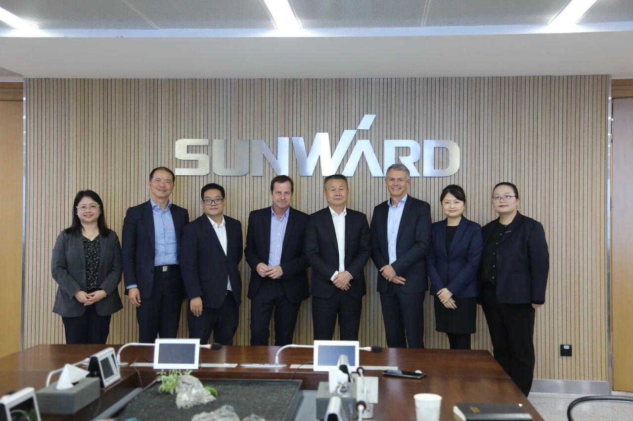 法巴租賃集團到訪山河智能，共拓合作新篇章