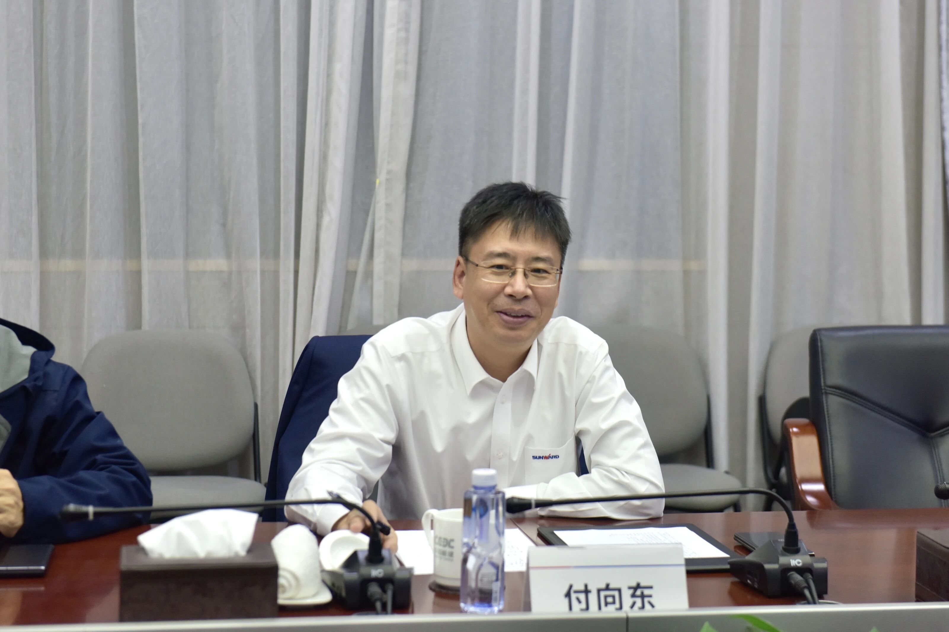 山河智能與易普力開展座談交流，譜寫互利共贏新篇章