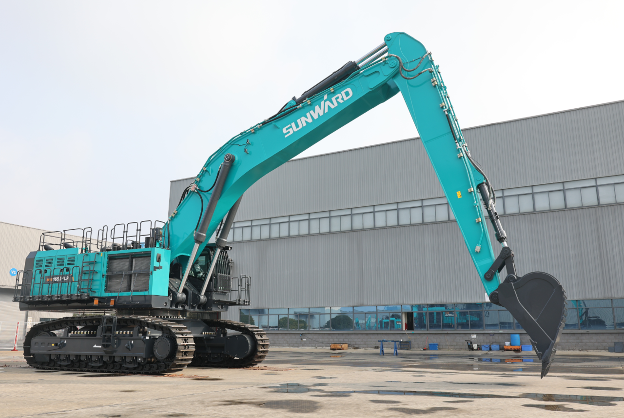 爭鋒啟新程！山河智能SWE1650FLR加長臂挖掘機成功交付國際客戶