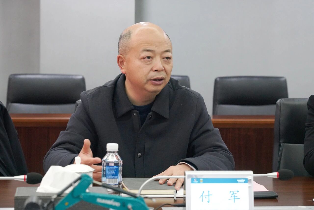 數智化現場混裝銨油炸藥車下線！山河智能與易普力攜手共筑智能礦山新篇章