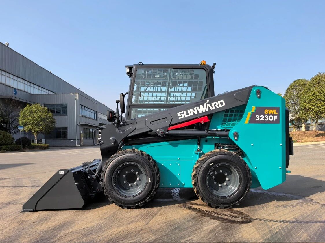 瞄準歐美高端市場，山河智能成功推出SWL3230F、SWL4038F兩款滑移裝載機