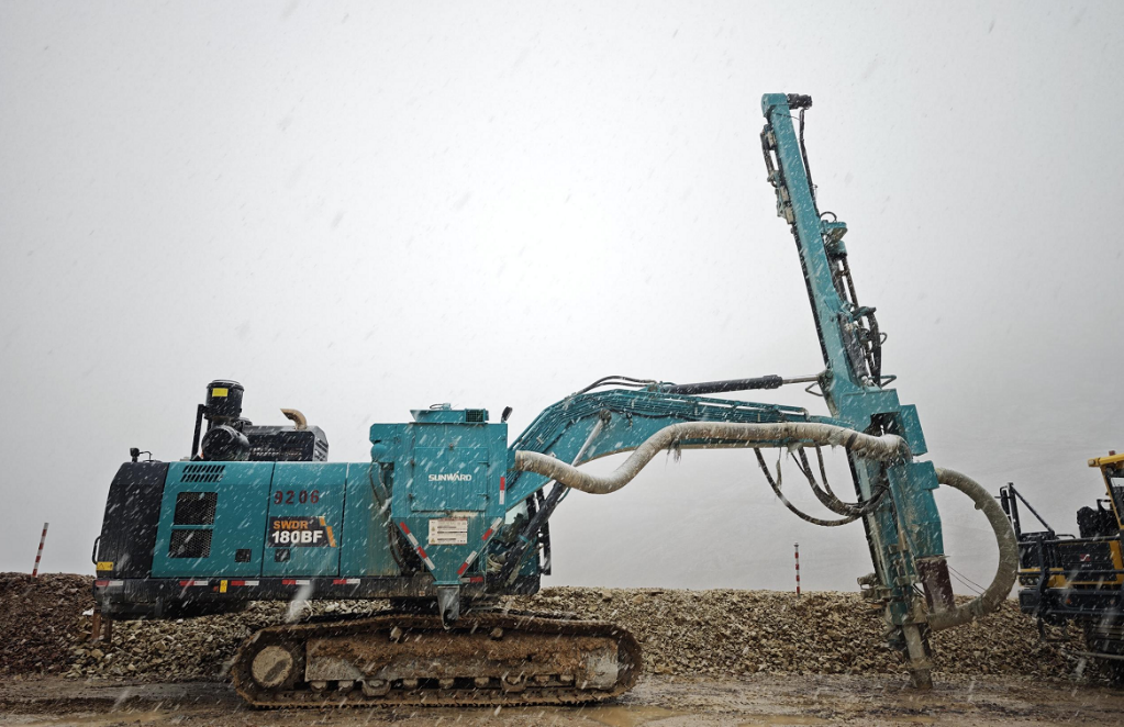在離天最近的地方，有一群山河“鐵軍”