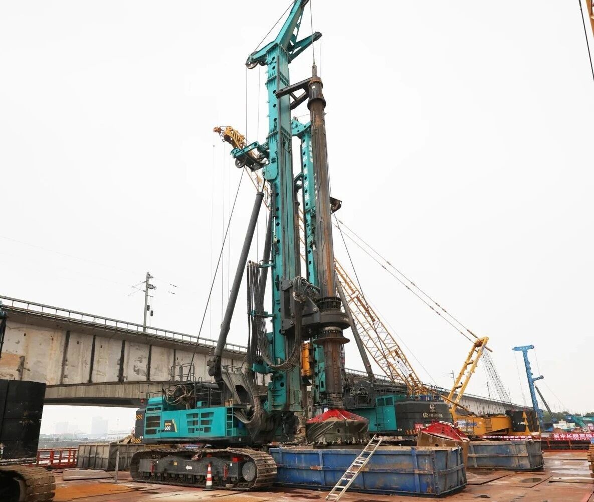 啃下“硬骨頭”！山河智能旋挖鉆機助力長沙湘江鐵路特大橋主墩樁基工程完美收官