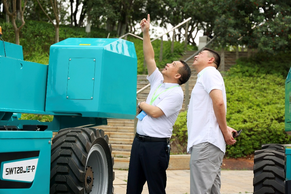 湖南省工程機(jī)械租賃服務(wù)行業(yè)協(xié)會(huì)高機(jī)分會(huì)正式成立